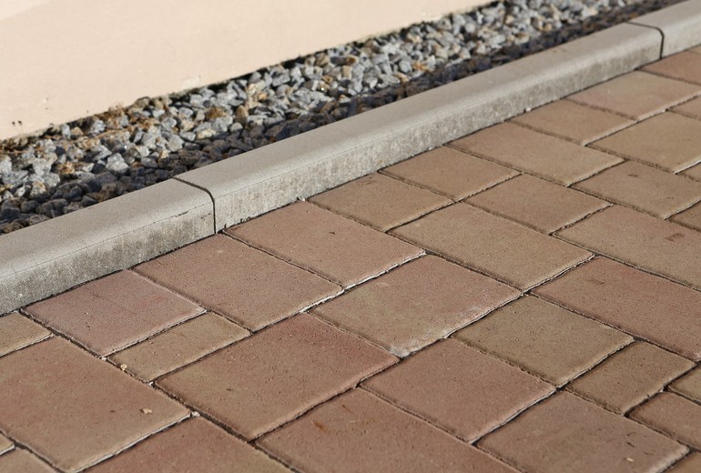 CSB - CURB STONE SQUARE T